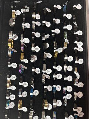 26 stainless steel rings, various sizes